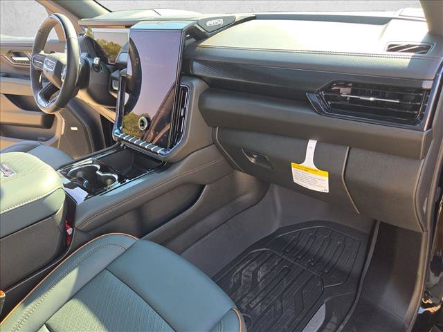 Certified 2026 GMC Yukon AT4 w/ AT4 Premium Plus Package AWD/4WD image 23