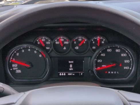 Used 2024 Chevrolet Silverado 1500 Custom Trail Boss w/ LPO, Dark Essentials Package AWD/4WD image 23