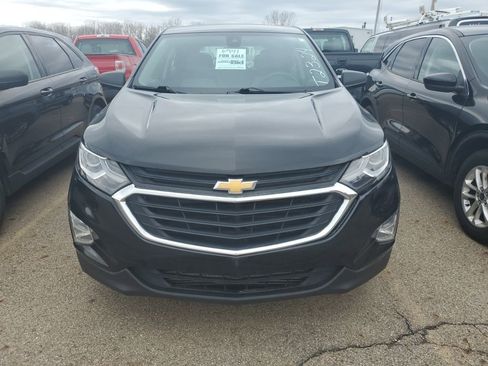 Used 2020 Chevrolet Equinox LS image 2