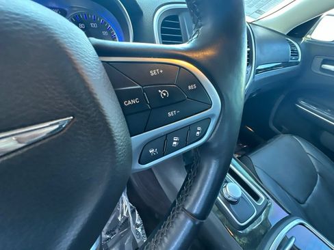 Used 2018 Chrysler 300 Limited w/ Safetytec Plus Group RWD image 22