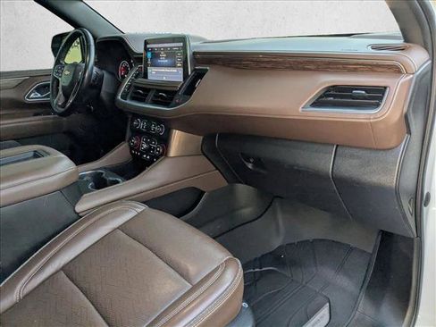 Used 2021 Chevrolet Suburban High Country w/ Premium Package image 20