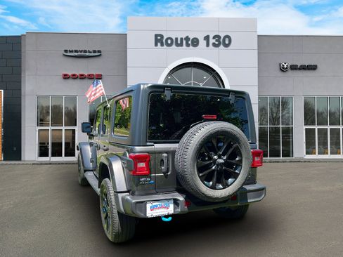 Used 2023 Jeep Wrangler Unlimited Sahara w/ Cold Weather Group AWD/4WD image 4