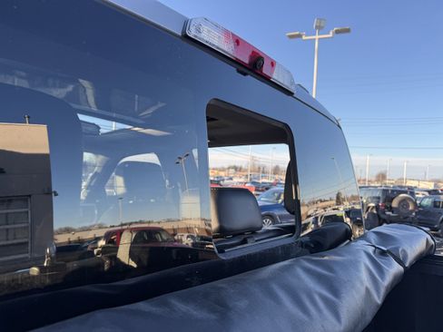 Used 2025 Ford F250 Lariat w/ Black Appearance Package image 34