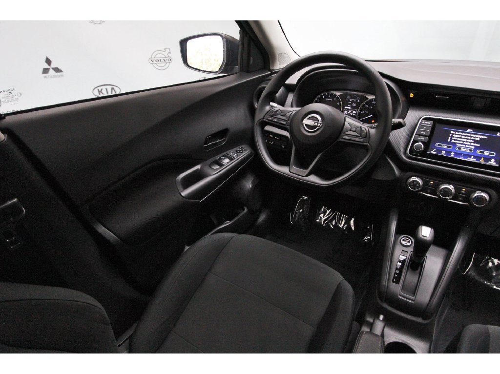 Certified 2025 Nissan Kicks Play S FWD image 6