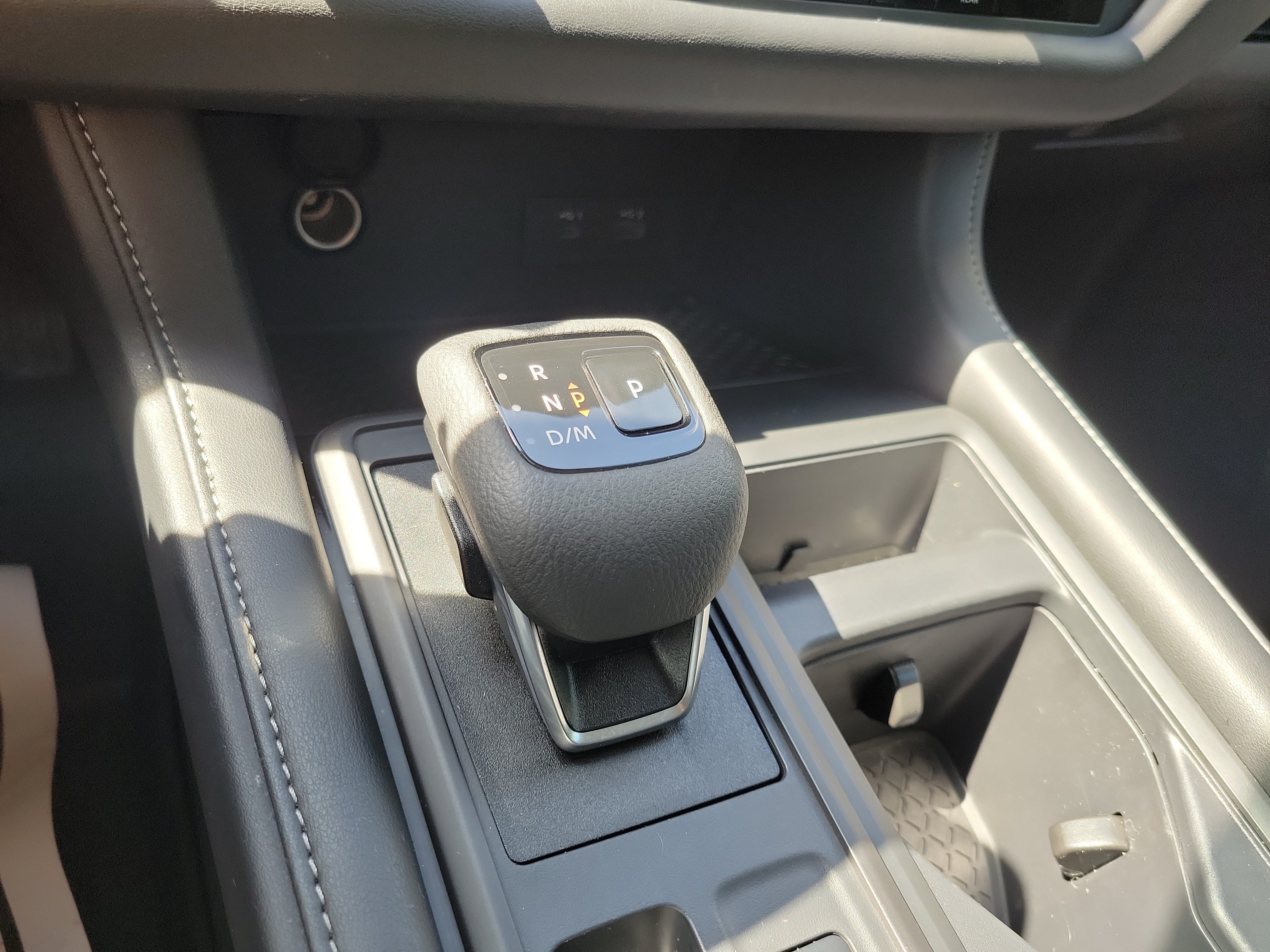 Certified 2025 Nissan Pathfinder S FWD image 27