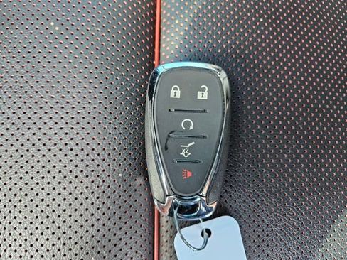 Used 2025 Chevrolet Blazer RS image 28