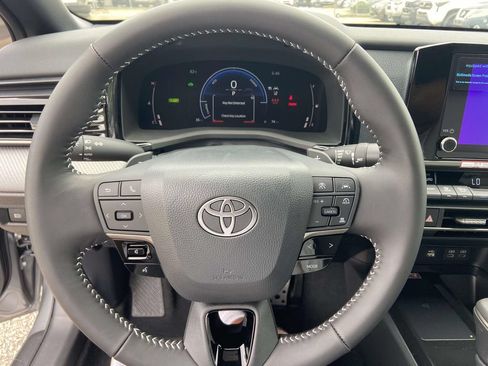 Used 2026 Toyota Camry SE w/ Convenience Package FWD image 35