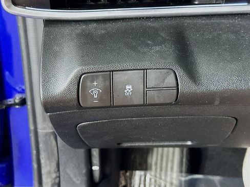 Used 2024 Hyundai Elantra Limited FWD image 21