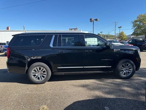 New 2026 GMC Yukon XL Denali w/ LPO, Floor Liner Package AWD/4WD image 6