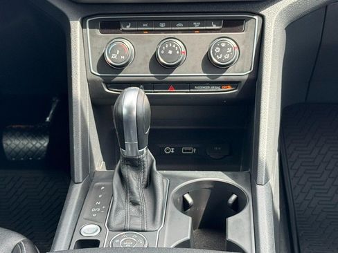 Used 2018 Volkswagen Atlas SE AWD/4WD image 15