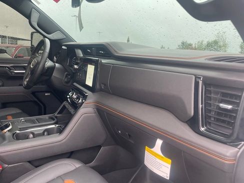 Used 2026 GMC Sierra 2500 AT4 w/ AT4 Premium Plus Package AWD/4WD image 33