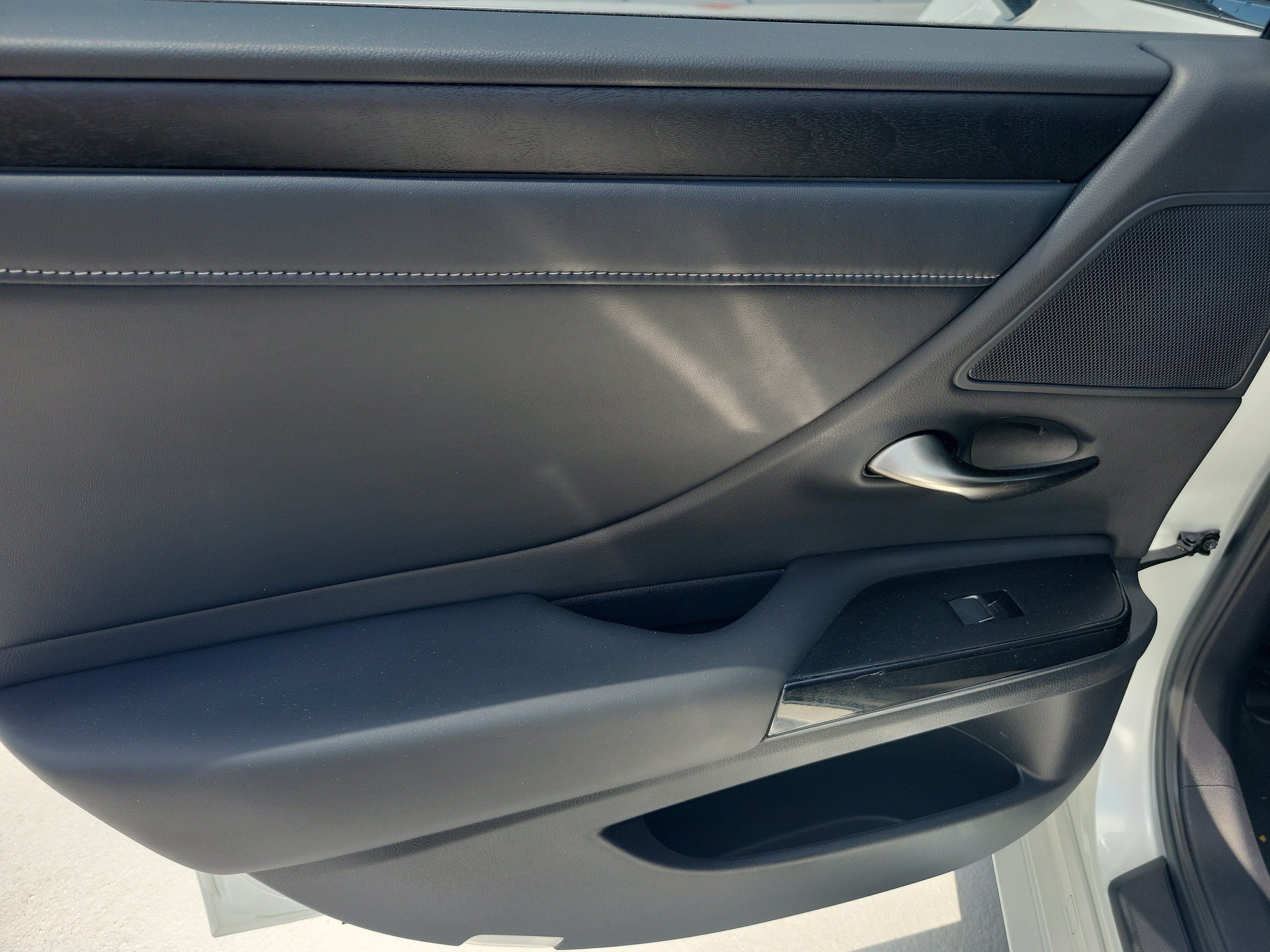 Certified 2024 Lexus ES 350 w/ Technology Package FWD image 11