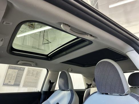 Certified 2025 MINI Cooper 2-Door Hardtop image 13