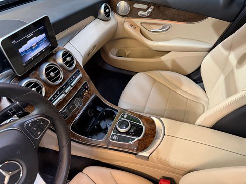 Used 2018 Mercedes-Benz C 300 Sedan image 30
