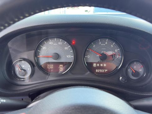 Used 2016 Jeep Wrangler Unlimited Sahara AWD/4WD image 10