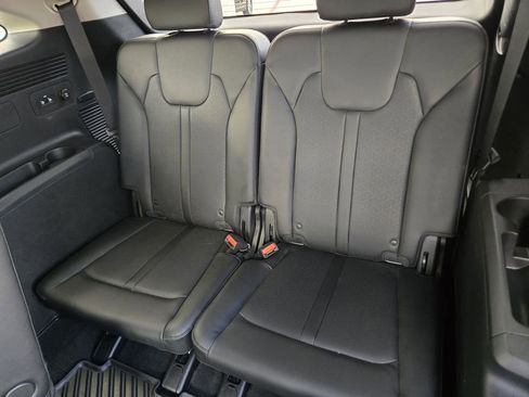 Used 2023 Kia Sorento SX image 19