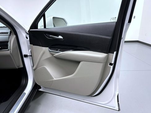 Used 2020 Cadillac XT4 Premium Luxury image 16