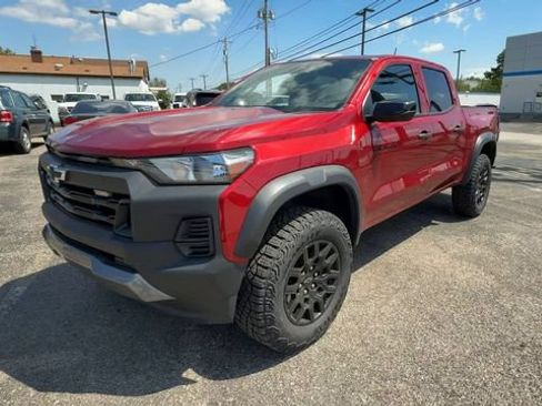Used 2024 Chevrolet Colorado Trail Boss AWD/4WD image 4