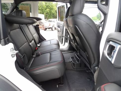 Used 2026 Jeep Wrangler Unlimited Rubicon w/ Safety Group AWD/4WD image 32