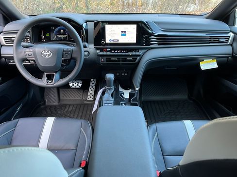 New 2026 Toyota Camry SE w/ Convenience Package image 13