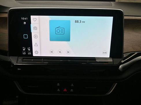 New 2026 Volkswagen Atlas SE FWD image 11