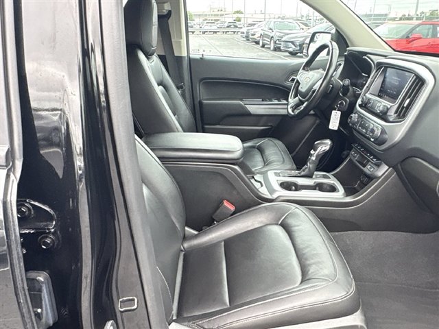 Certified 2022 Chevrolet Colorado ZR2 w/ ZR2 Midnight Special Edition AWD/4WD image 25