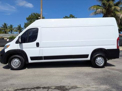 Used 2023 RAM ProMaster 2500 FWD image 3