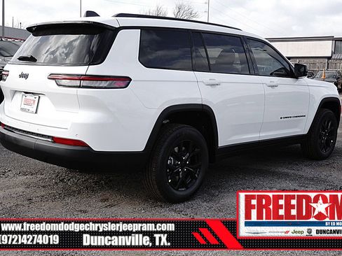 New 2025 Jeep Grand Cherokee L Altitude image 5