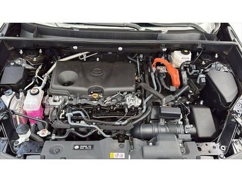 Certified 2025 Toyota RAV4 LE AWD/4WD image 35