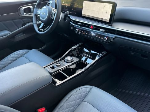 New 2025 Kia Sorento SX Prestige image 12