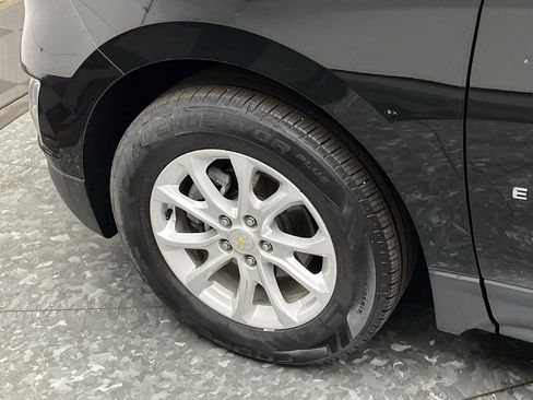 Used 2020 Chevrolet Equinox LS w/ LS Convenience Package AWD/4WD image 29