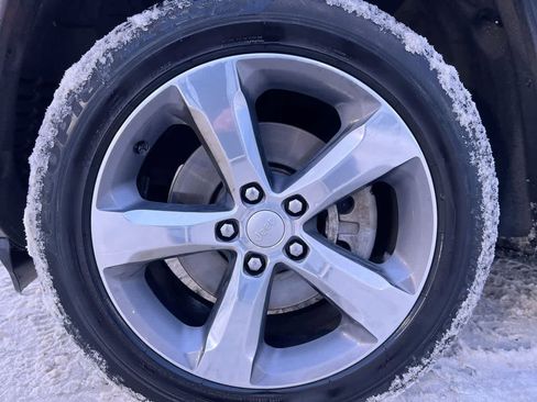 Used 2022 Jeep Grand Cherokee L Limited image 2