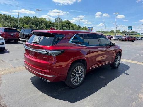 Used 2026 Buick Enclave Avenir w/ Super Cruise Package AWD/4WD image 5