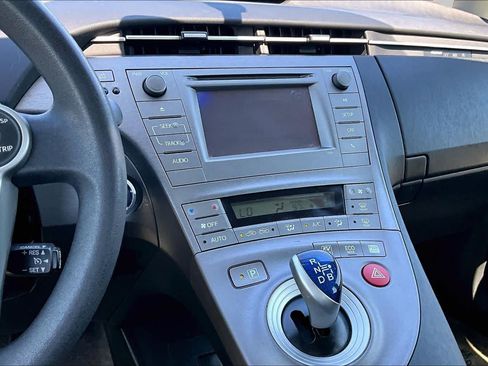 Used 2015 Toyota Prius Two FWD image 6