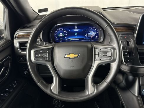 Used 2023 Chevrolet Tahoe Premier AWD/4WD image 16