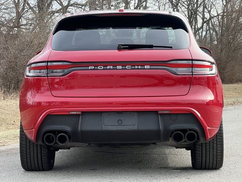 Certified 2022 Porsche Macan image 8