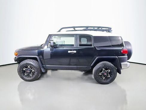 Used 2007 Toyota FJ Cruiser 4WD image 9