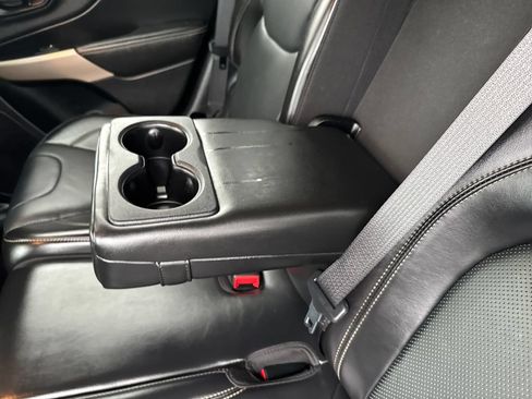 Used 2017 Jeep Cherokee Limited w/ Luxury Group FWD image 38