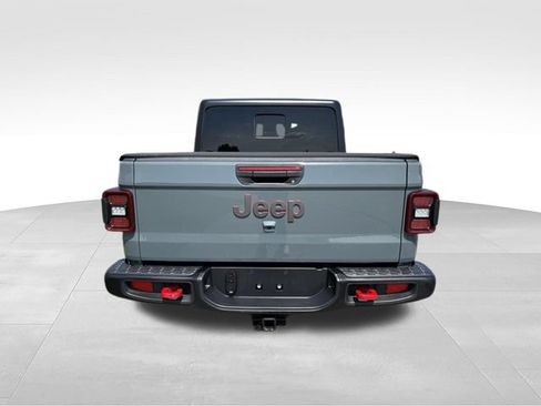 Used 2025 Jeep Gladiator Rubicon AWD/4WD image 14