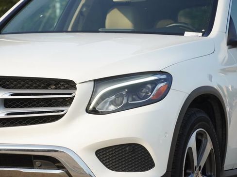 Used 2019 Mercedes-Benz GLC 300 image 4
