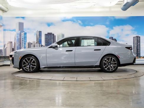 Used 2026 BMW 740i xDrive AWD/4WD image 6