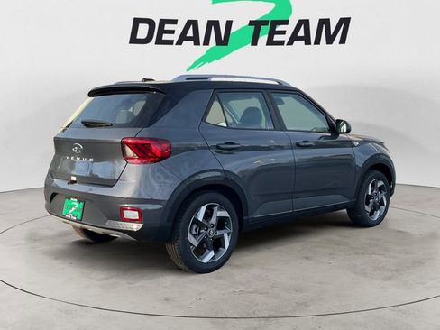 New 2026 Hyundai Venue SEL FWD image 7