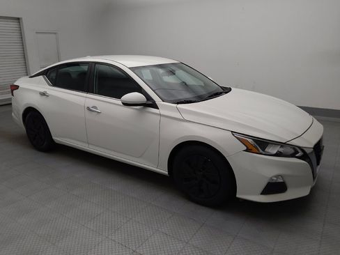 Used 2020 Nissan Altima 2.5 S FWD image 11