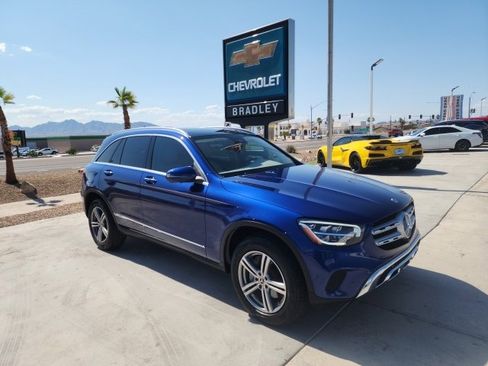 Used 2021 Mercedes-Benz GLC 300 4MATIC image 1