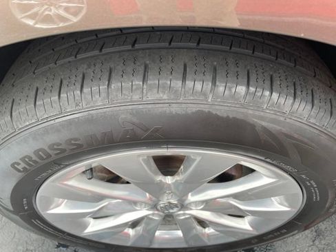 Used 2017 Buick Envision Essence FWD image 34