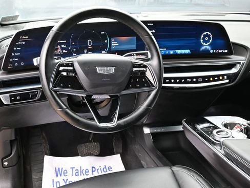 Used 2024 Cadillac Lyriq Tech RWD image 29