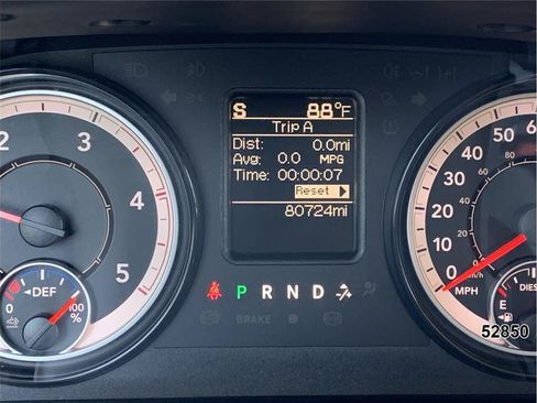 Used 2018 RAM 3500 Tradesman w/ Chrome Appearance Group RWD image 27