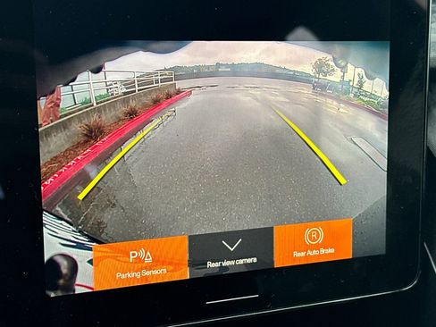 Used 2022 Polestar Polestar 2 image 21