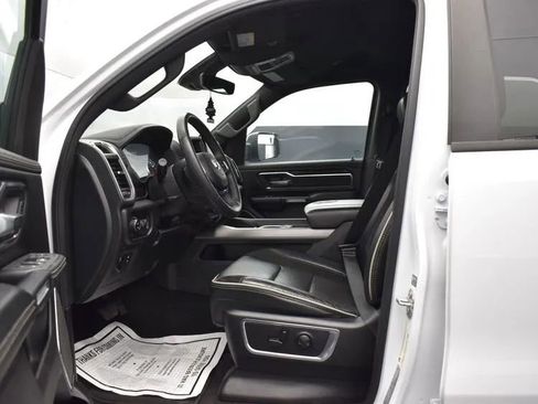 Used 2025 RAM 1500 Laramie image 14