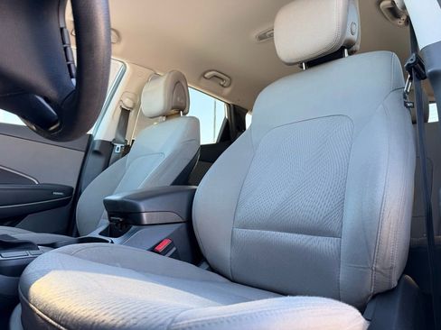 Used 2017 Hyundai Santa Fe Sport image 25